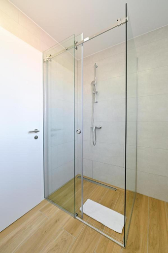 Bathroom 4, Boutique Hotel IVY'Z, Novalja
