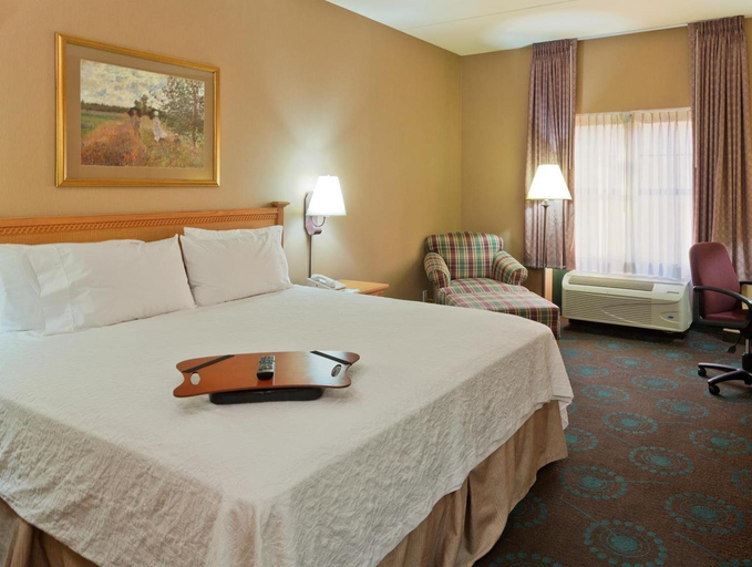 Bedroom 3, Hampton Inn & Suites Phoenix/Goodyear, Maricopa