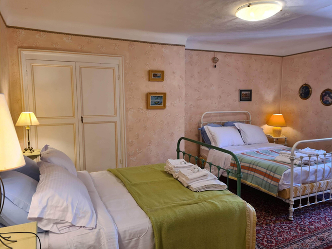 Bedroom 5, Hotel des etrangers, Alpes-Maritimes