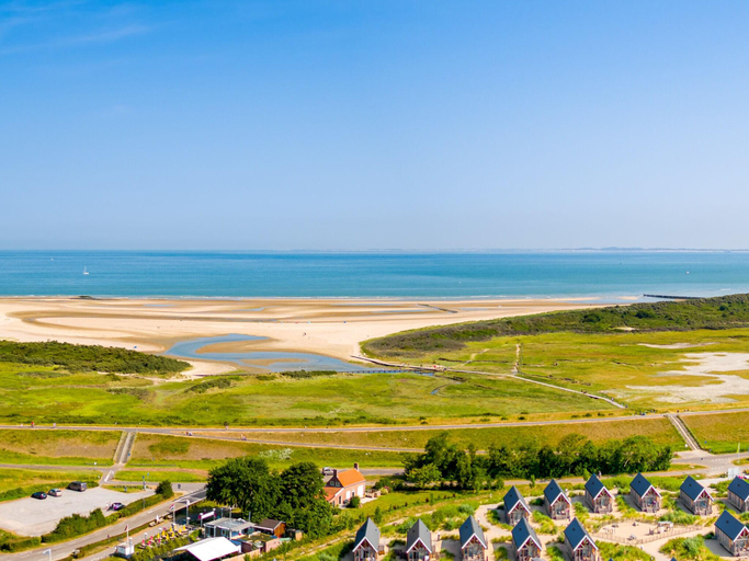 Others 4, Villa near Nieuwvliet Beach with Sauna, Sluis