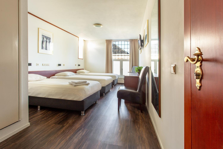 Others 5, Hotel Het Wapen Van Leiden, Appingedam