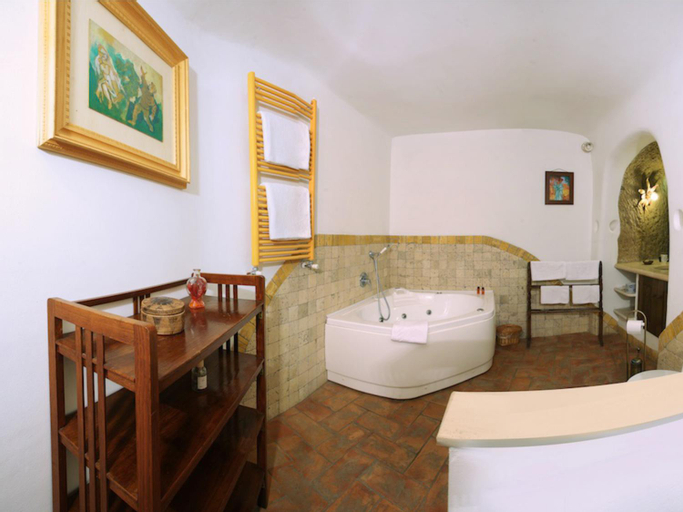 Bathroom 15
