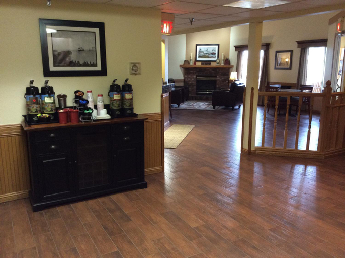 Food & Drinks 5, Country Inn Two Harbors, Lake