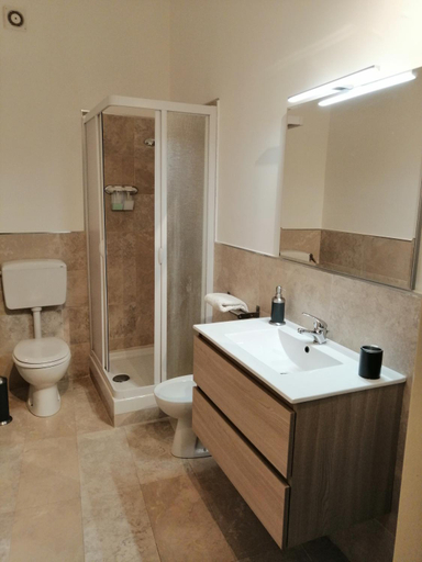 Bathroom 3, Alessi Suites & Studio, Caltanissetta