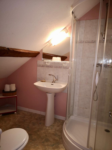 Bathroom 3, "Maison D'hotes du Prieure", Cher