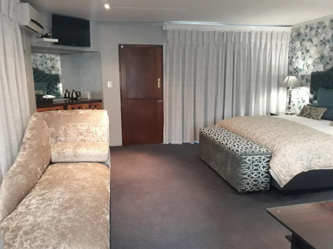 Others 2, Grasslands Conference and Wedding Venue, Gert Sibande