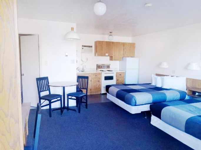 Others 5, Cardston Inn, Division No. 3