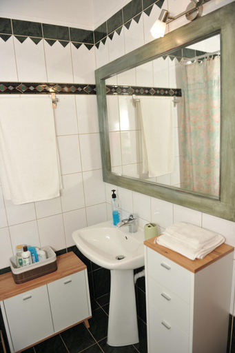 Bathroom 3, Vila Vasi- Μodern maisonette view Meteora, Thessaly