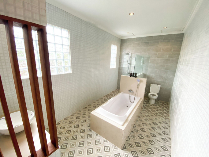 Bathroom 3, Oemah Surya Ubud, Gianyar