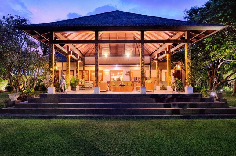 Luxury 6 BR Pool Villa #Z235, Gianyar
