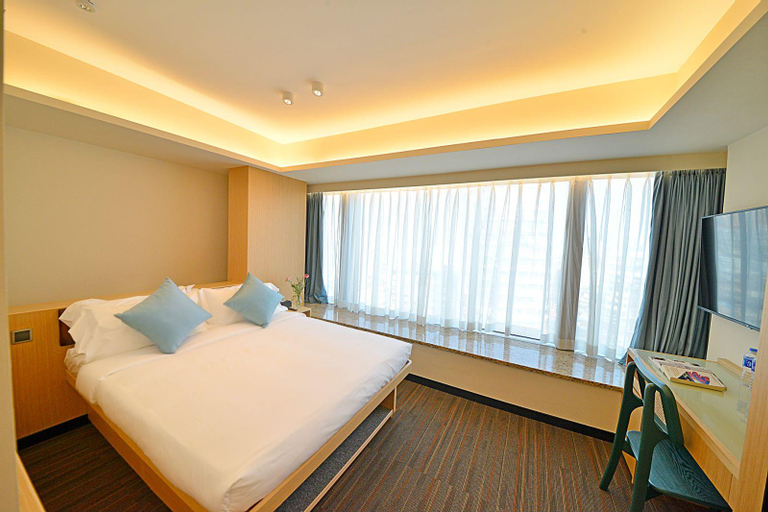 Bedroom 12