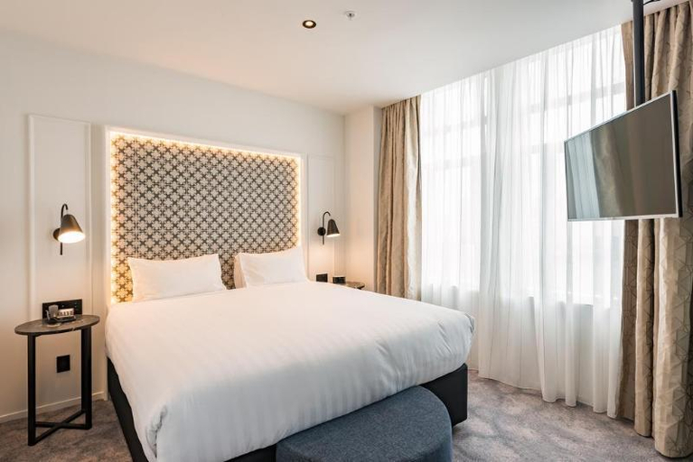 Bedroom 16