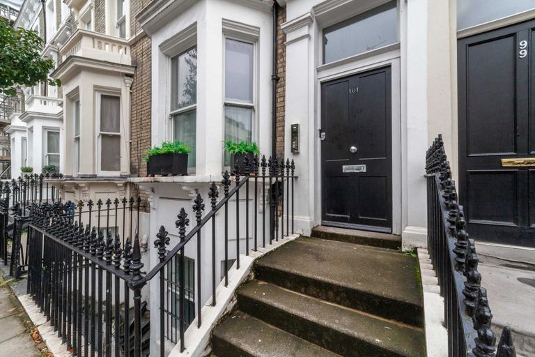 Exterior & Views 2, Luxury Chelsea Apartment, London