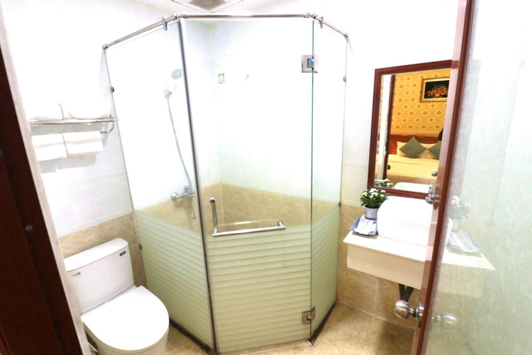 Bathroom 8