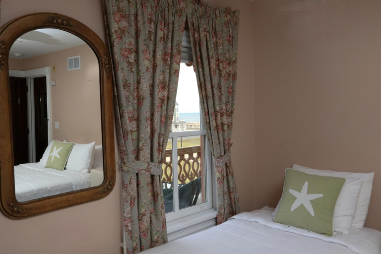 Others 4, The Ocean Plaza Hotel, Monmouth