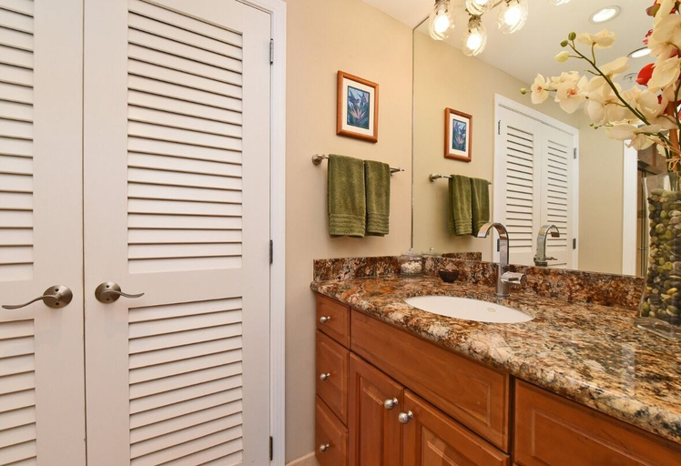 Bathroom 3, The Mahana at Kaanapali, Maui