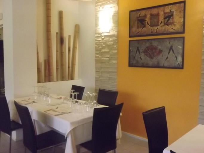 Others 4, Hotel Berse, Parma