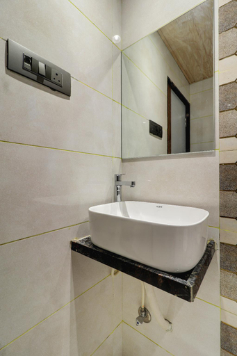 Bathroom 4, Hotel Flysky Rooms & Banquets, Thane