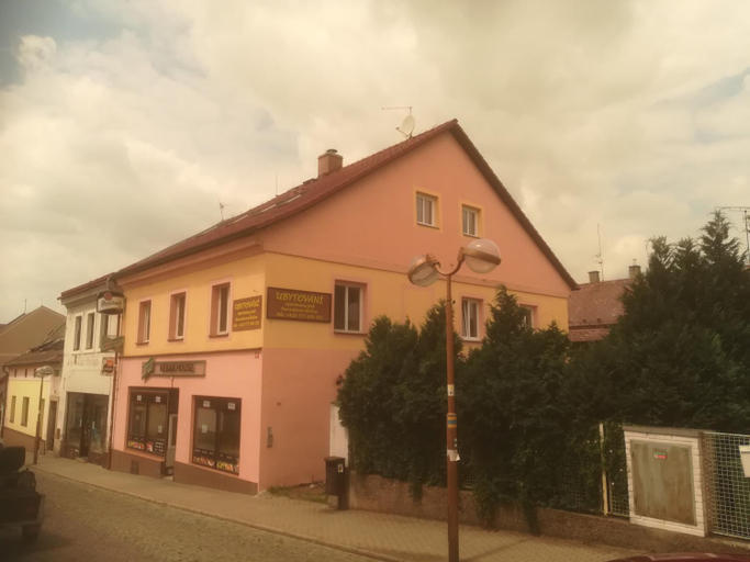 Others 5, Apartmany pod Baruncinou skolou, Náchod
