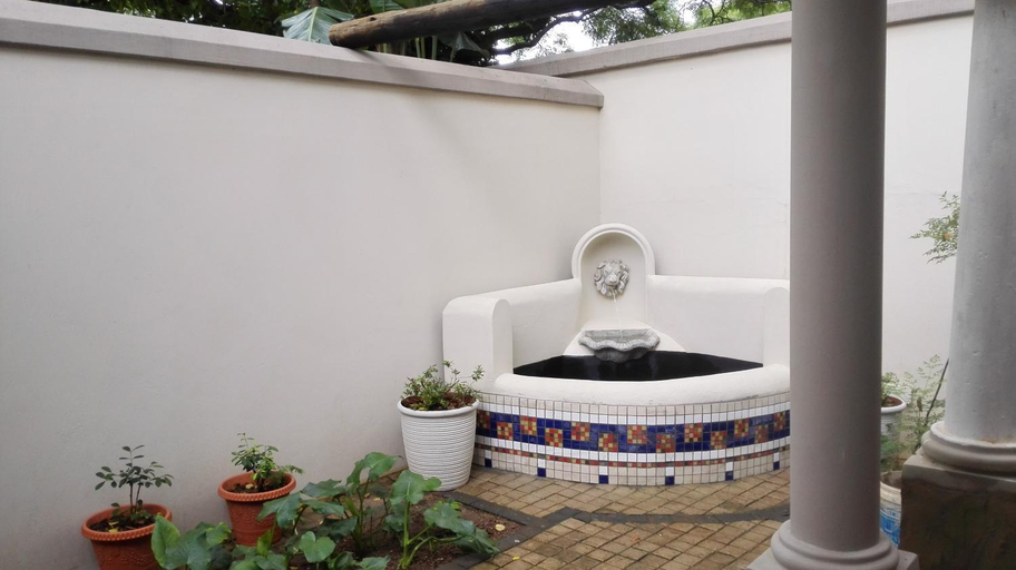 Others 4, House Rossini, City of Tshwane