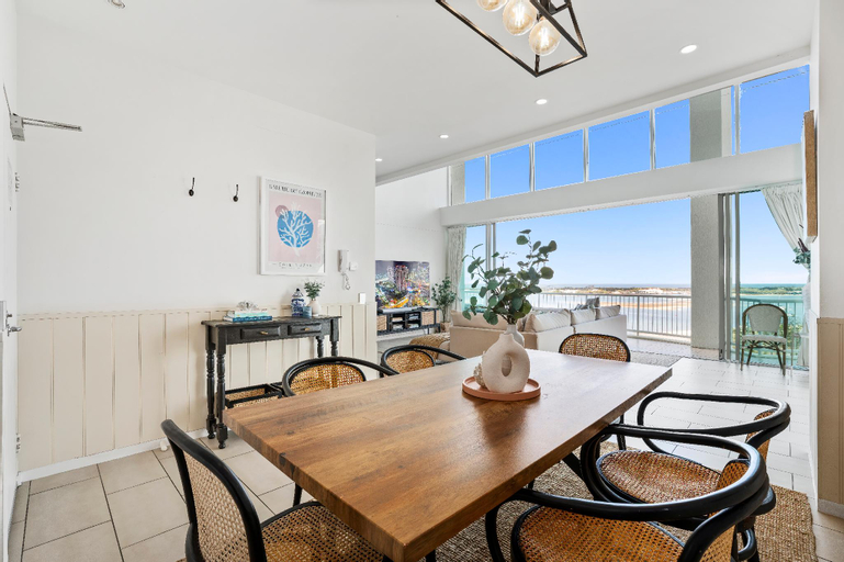 Dining Room 8