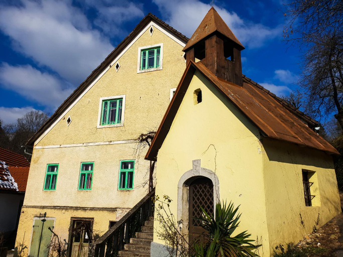 Exterior view, HISA VELIKANKA_Giantess, Skrad