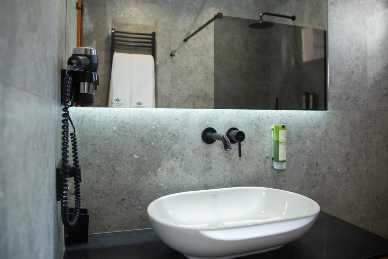 Bathroom 3, Korona Hotel&SPA, Nadvirnians'kyi