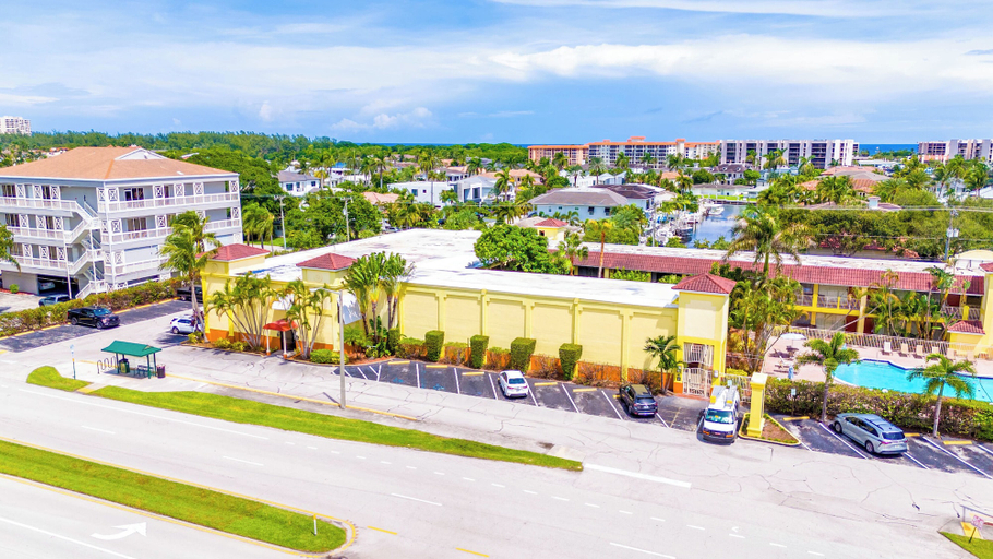 Exterior & Views 2, Oasis Boca Raton, Palm Beach