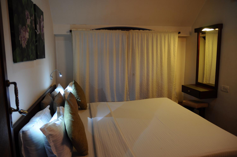 Bedroom 2, Xandari Riverscapes Houseboats, Alappuzha