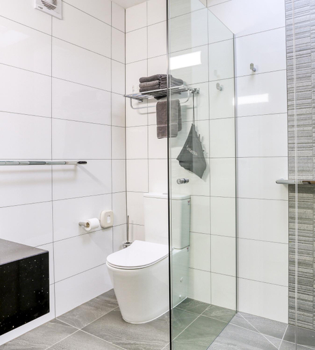 Bathroom 4, Castle Creek Motor Inn Euroa, Strathbogie