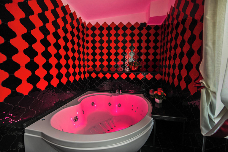 Bathroom 5, Hotel Mastrodattia, L'Aquila