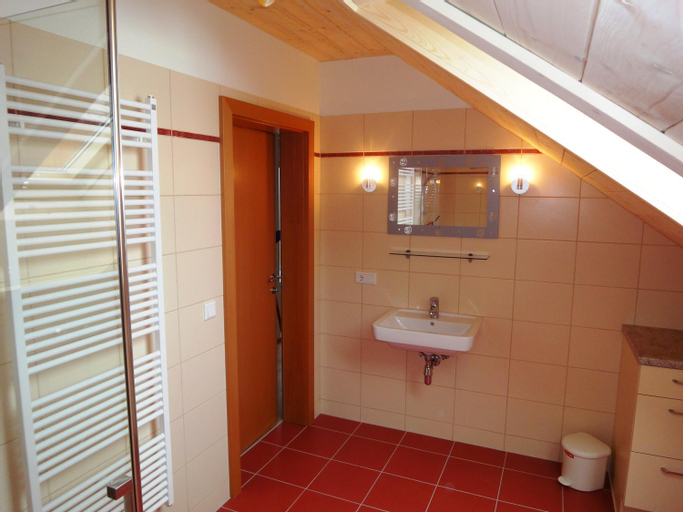 Bedroom 5, Ferienhof Gindl und Gastehaus Gindl, Liezen