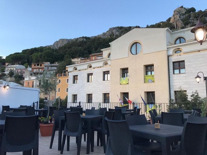 Others 4, Drommire In Plassa E Clesia, Ogliastra