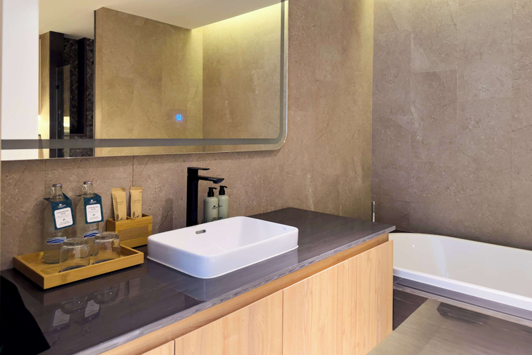 Bathroom 5, La Green Hotel & Residence, Phuket Island
