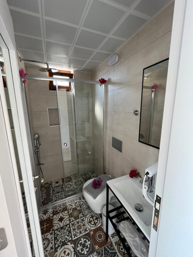 Bathroom 4, Talay Pansiyon, Kaş