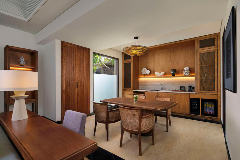 Dining Room 14