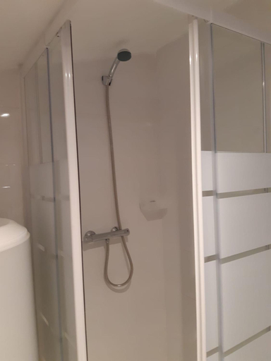 Bedroom 2, Logement proche Lyon-aeroport-Centrale Bugey, Ain