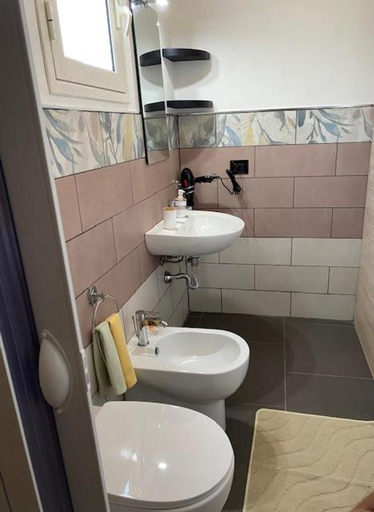 Bathroom 3, La Bianca Scogliera, Agrigento