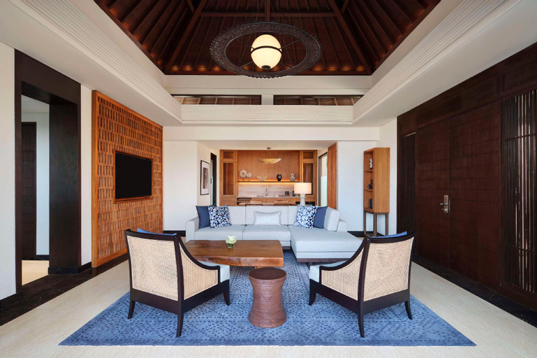 Dining Room 9