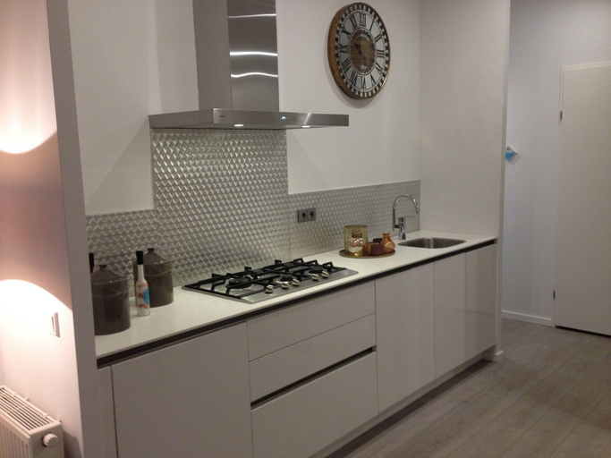 Others 5, Chic Home with Sauna, Margraten