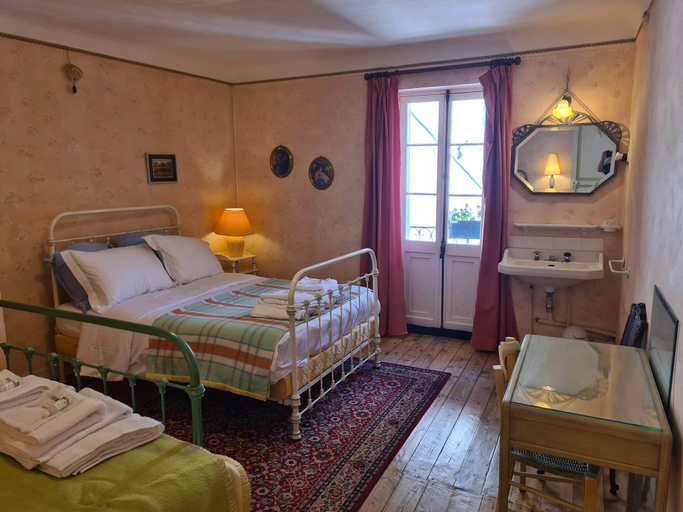 Bedroom 3, Hotel des etrangers, Alpes-Maritimes