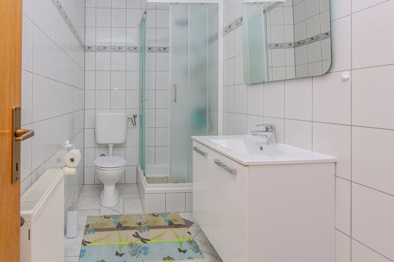 Bathroom 3, Apartments Markovic, Vir