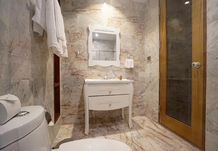 Bathroom 8