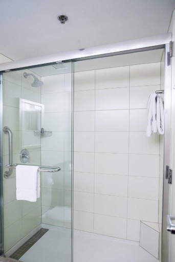 Bathroom 17