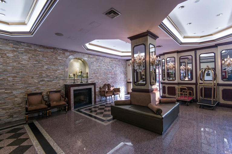 Others 5, Avenue Plaza Hotel, New York