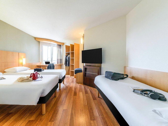 Bedroom 15