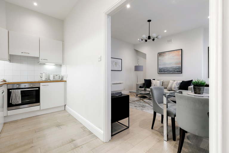 Others 5, Marylebone by Excel Apartments, London
