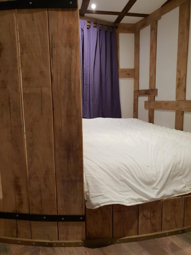 Bedroom 2, Le Coeur De La Foret, Oise