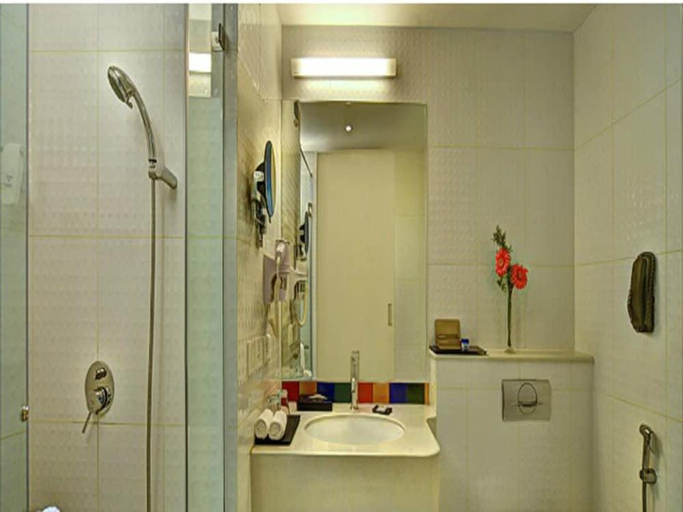 Bathroom 7
