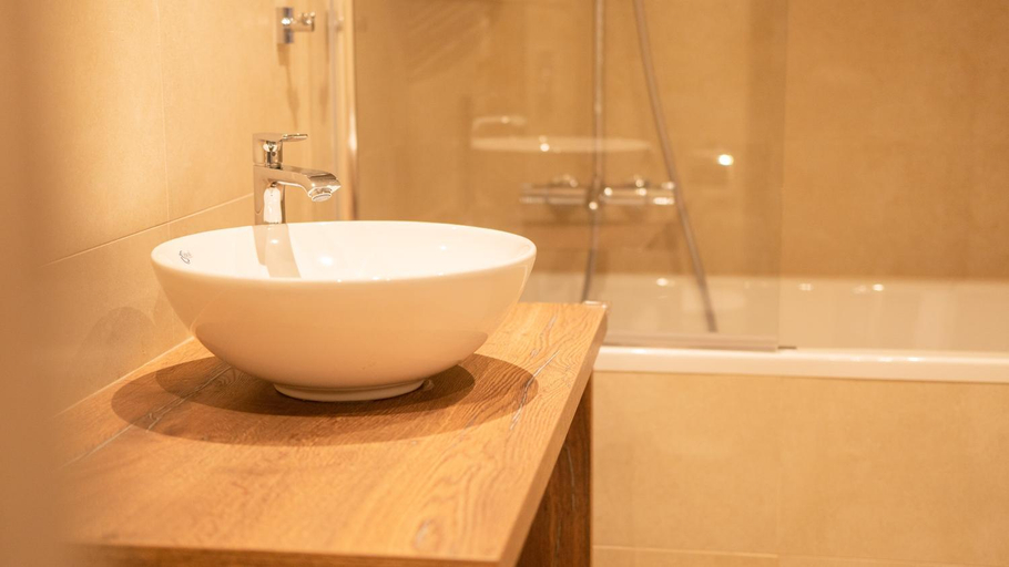Bathroom 3, Hotel Savoy Spindleruv Mlyn, Trutnov